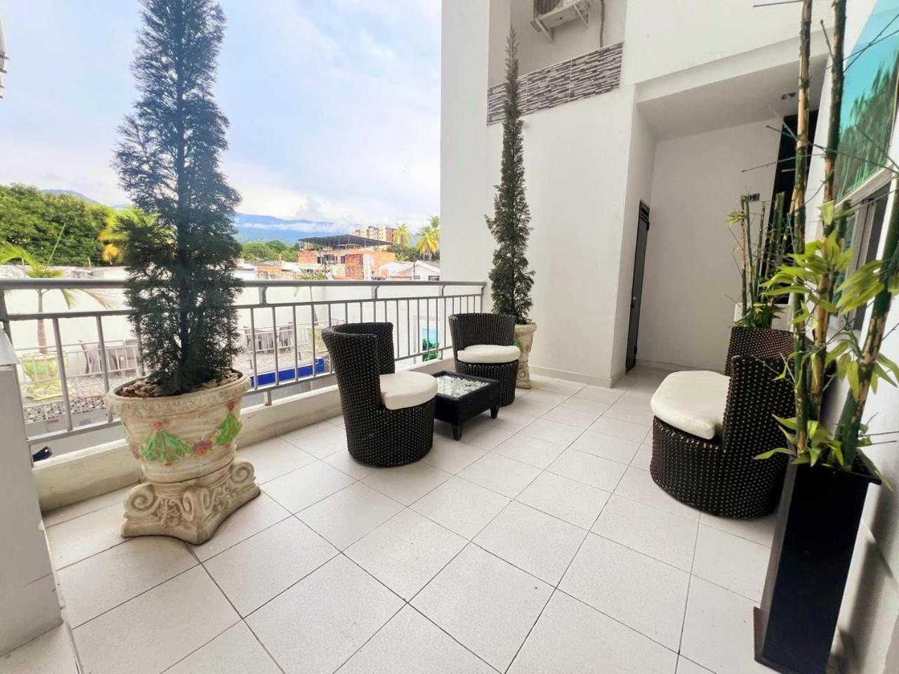 מלגאר Hotel Suite Royal מראה חיצוני תמונה