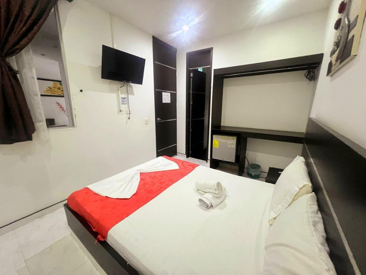 מלגאר Hotel Suite Royal מראה חיצוני תמונה