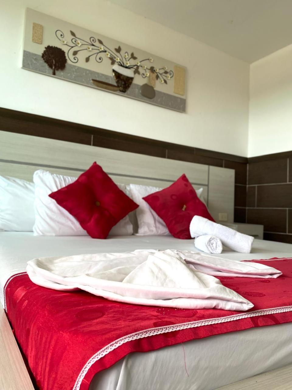 מלגאר Hotel Suite Royal מראה חיצוני תמונה