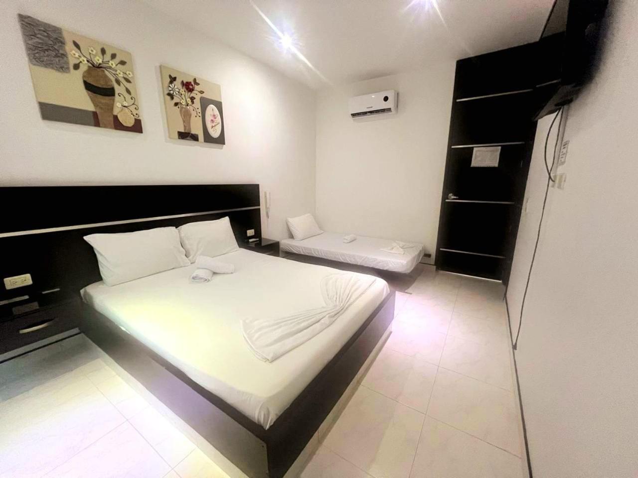 מלגאר Hotel Suite Royal מראה חיצוני תמונה