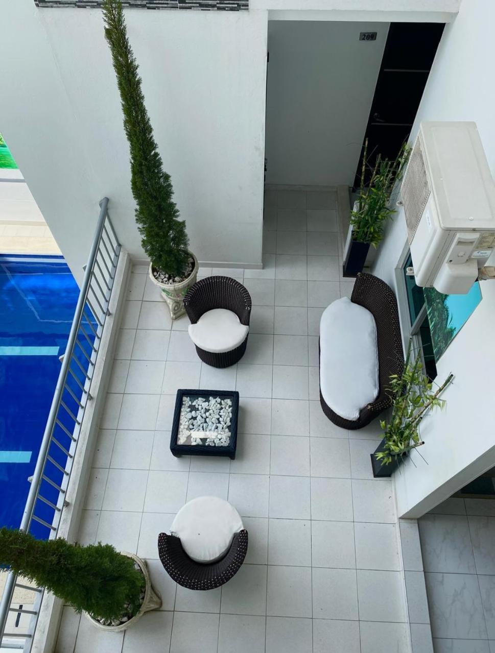 מלגאר Hotel Suite Royal מראה חיצוני תמונה