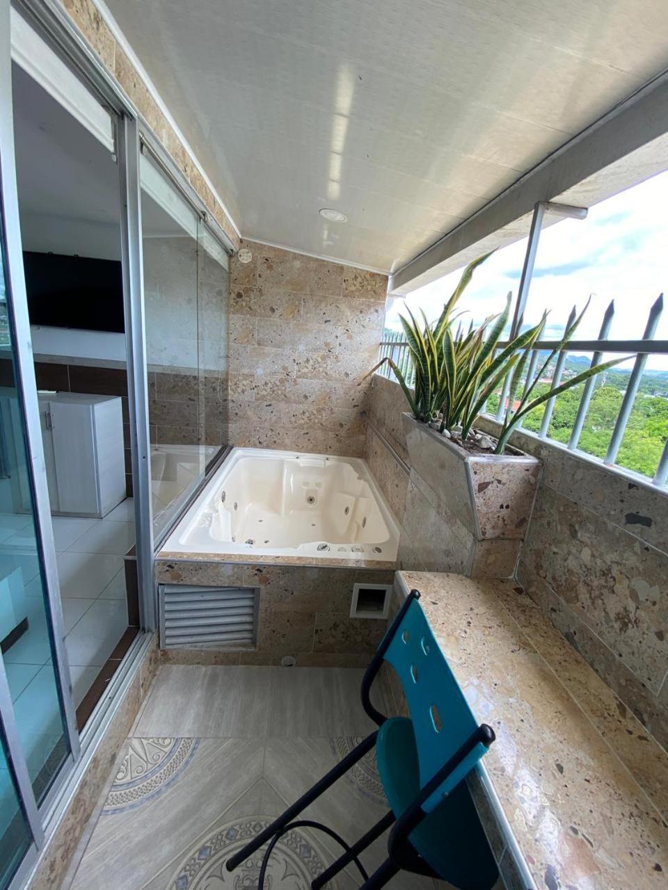 מלגאר Hotel Suite Royal מראה חיצוני תמונה