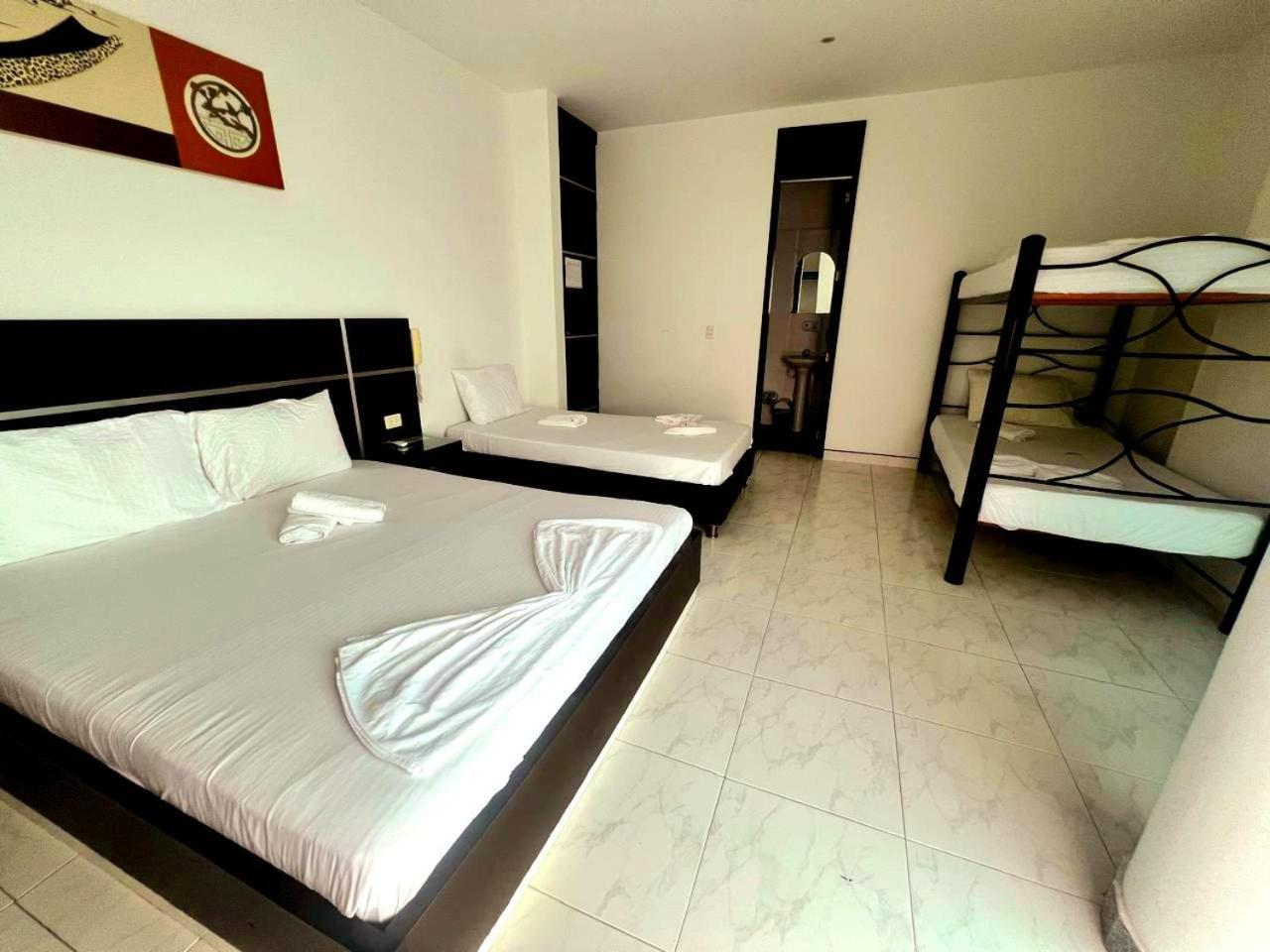 מלגאר Hotel Suite Royal מראה חיצוני תמונה