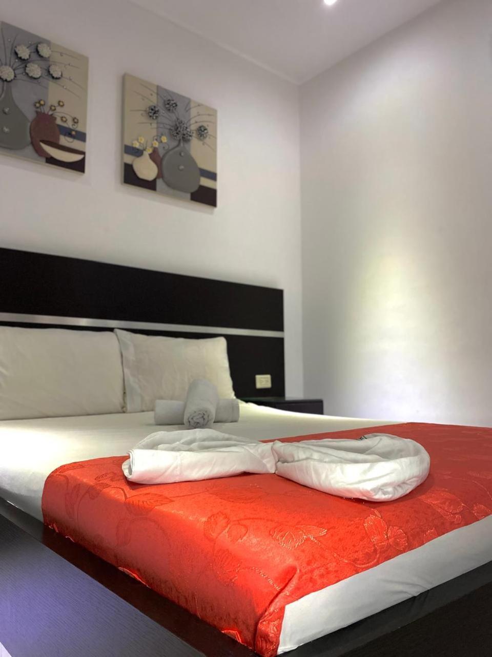 מלגאר Hotel Suite Royal מראה חיצוני תמונה