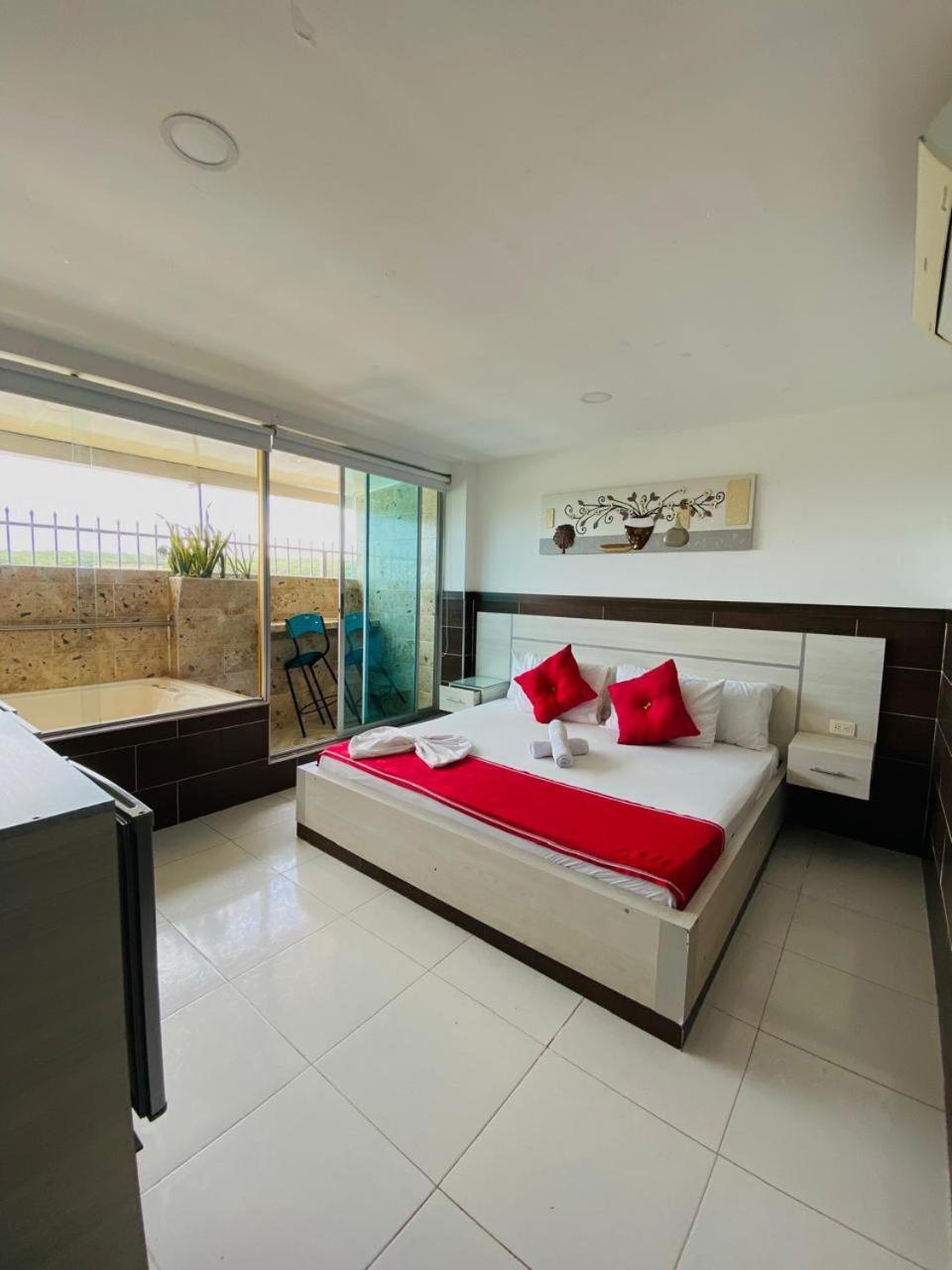 מלגאר Hotel Suite Royal מראה חיצוני תמונה