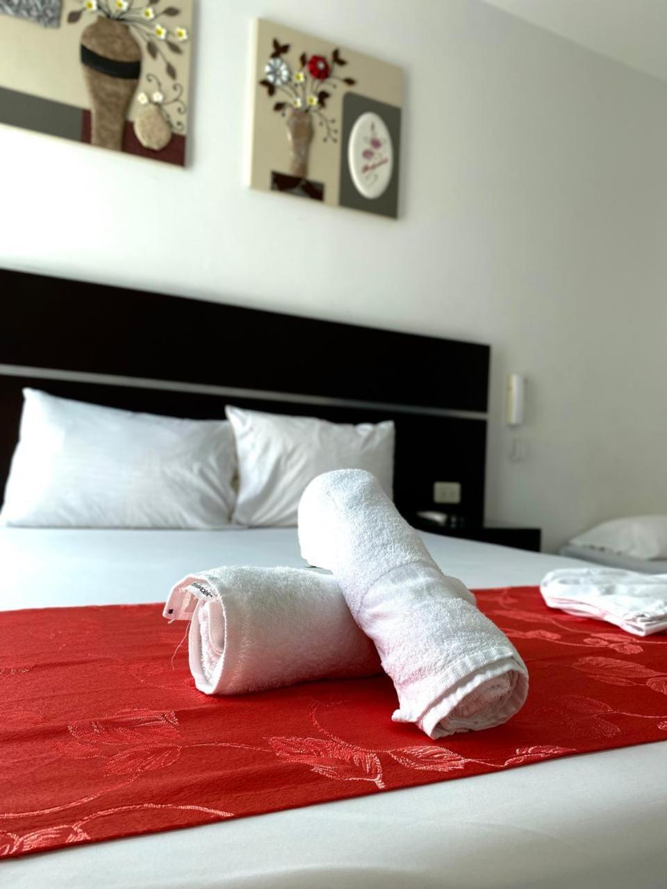 מלגאר Hotel Suite Royal מראה חיצוני תמונה